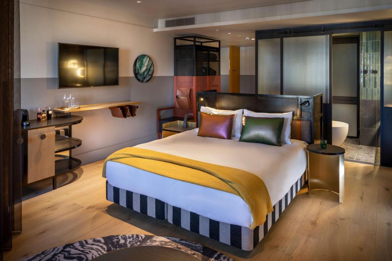 Qt อ็อคแลนด์ Hotel โอ๊คแลนด์ ภายนอก รูปภาพ A room at the hotel