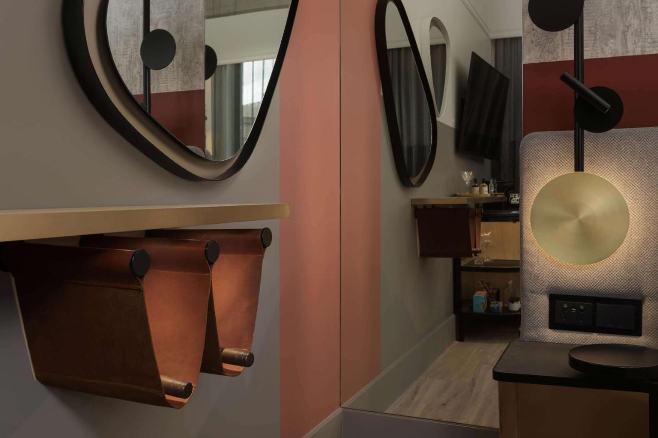 Qt อ็อคแลนด์ Hotel โอ๊คแลนด์ ภายนอก รูปภาพ A 3D rendering of a bathroom
