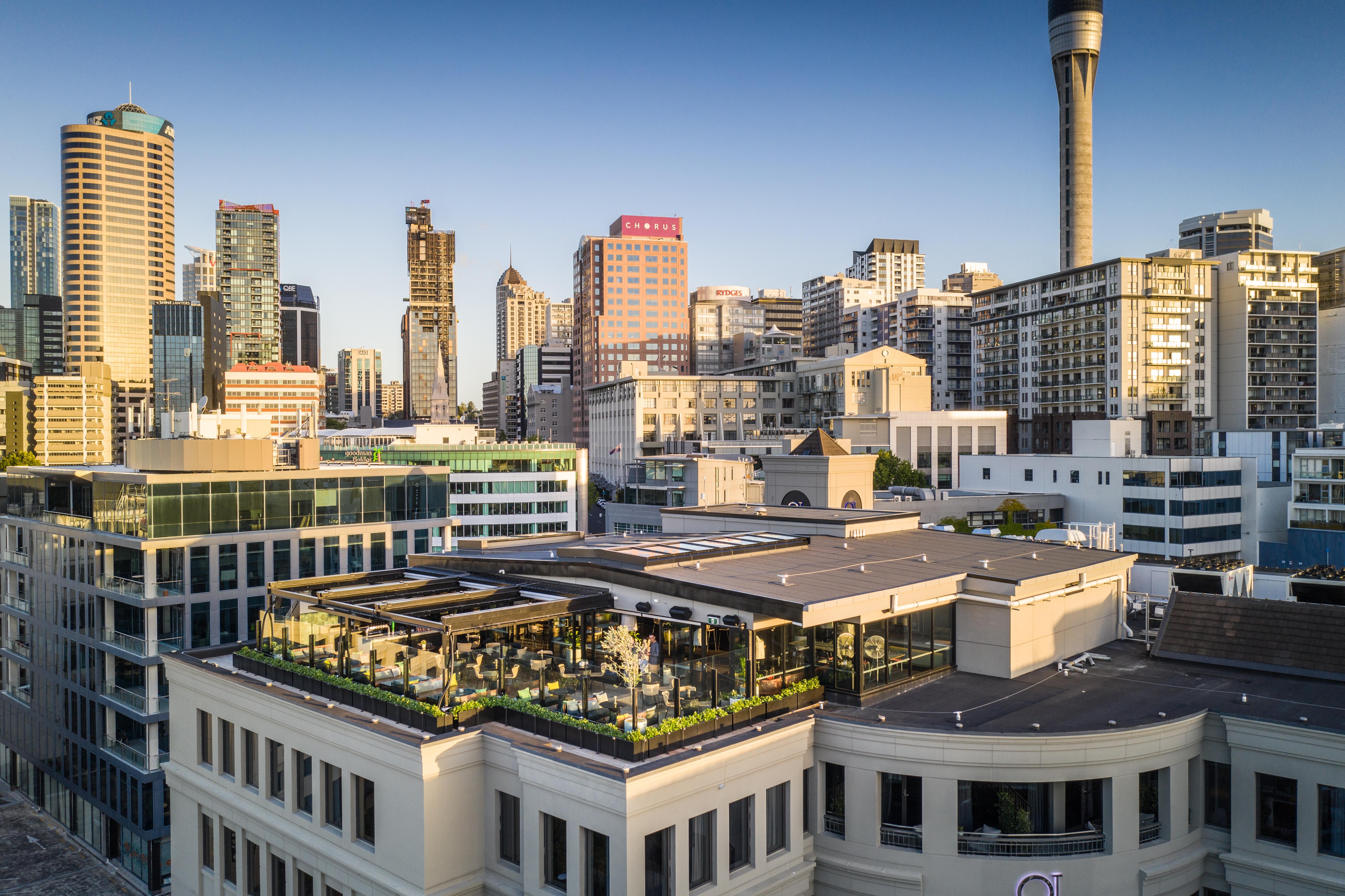 Qt อ็อคแลนด์ Hotel โอ๊คแลนด์ ภายนอก รูปภาพ The rooftop bar at the Standard